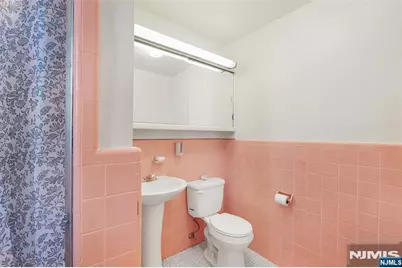 11 Hamilton Drive, North Caldwell, NJ 07006 - Photo 14