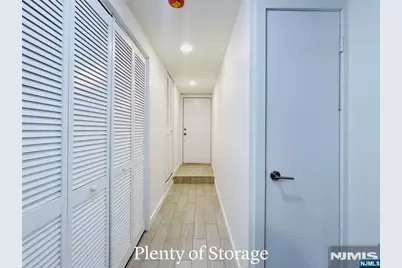 327 Undercliff Avenue 1 #1, Edgewater, NJ 07020 - Photo 10