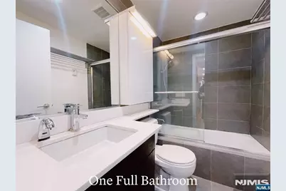 327 Undercliff Avenue 1 #1, Edgewater, NJ 07020 - Photo 8