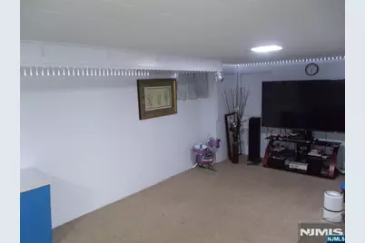 32 Dojean Court, Bergenfield, NJ 07621 - Photo 14