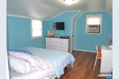 32 Dojean Court, Bergenfield, NJ 07621 - Photo 8