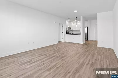 520 Cliff Street, Fairview, NJ 07022 - Photo 8