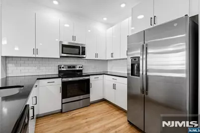 520 Cliff Street, Fairview, NJ 07022 - Photo 2