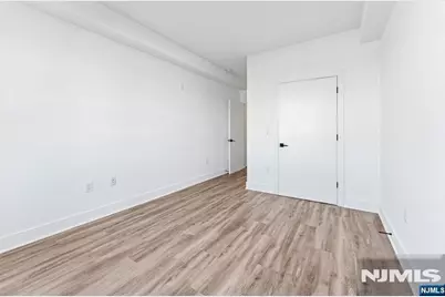 520 Cliff Street, Fairview, NJ 07022 - Photo 24