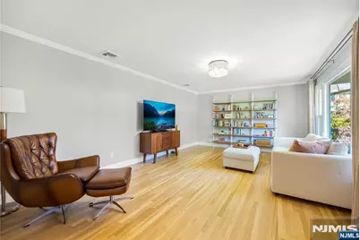 68 Burnwood Lane, Upper Saddle River, NJ 07458 - Photo 6