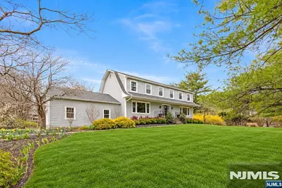 68 Burnwood Lane, Upper Saddle River, NJ 07458 - Photo 2