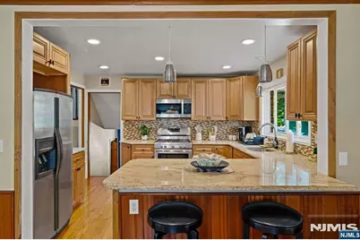 136 Van Buskirk Road, Teaneck Township, NJ 07666 - Photo 14