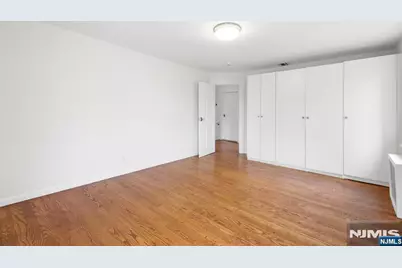 473 Oakdene Avenue, Cliffside Park, NJ 07010 - Photo 24