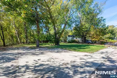 18 Riverside Drive, Oakland, NJ 07436 - Photo 16