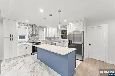 384 Pleasant Avenue, Cliffside Park, NJ 07010 - Photo 8