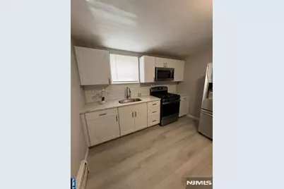15 Dell Glen Avenue, Lodi, NJ 07644 - Photo 8
