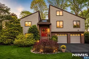 4 Lesa Ln, Hillsdale, NJ 07642 - Photo 1