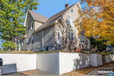 81 Washington Place, East Rutherford, NJ 07073 - Photo 32