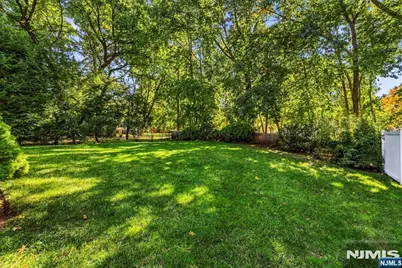 16 Hillcrest Road, Tenafly, NJ 07670 - Photo 22