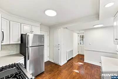 16 Hillcrest Road, Tenafly, NJ 07670 - Photo 10