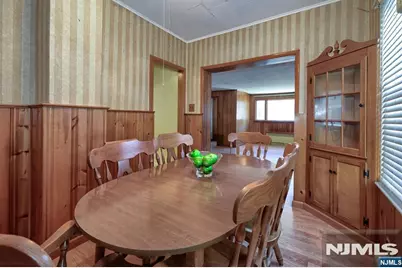 641 New Jersey Avenue, Lyndhurst Township, NJ 07071 - Photo 6