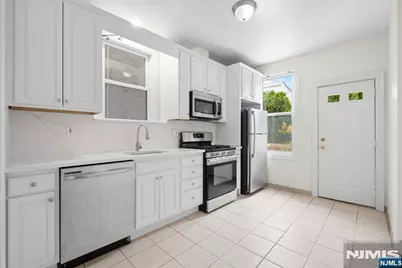 114 Shippen Street, Weehawken, NJ 07086 - Photo 8