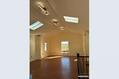 53 Gorge, Edgewater, NJ 07020 - Photo 2