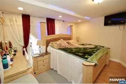 752 Highland, Newark, NJ 07104 - Photo 12