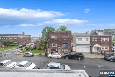 237 Day Avenue 2 #2, Cliffside Park, NJ 07010 - Photo 6