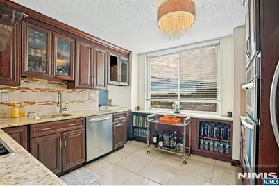 160 Overlook 4C #4C, Hackensack, NJ 07601 - Photo 10