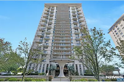 160 Overlook 4C #4C, Hackensack, NJ 07601 - Photo 1