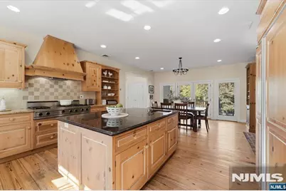 580 Brookside Avenue, Allendale, NJ 07401 - Photo 12