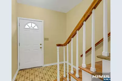 343 Wagaraw Road, Hawthorne, NJ 07506 - Photo 10