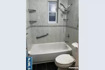 1620 Valley Street 2B #2B, Fort Lee, NJ 07024 - Photo 4