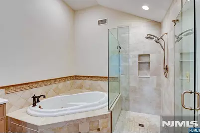 46 Seton Hall Drive, Oakland, NJ 07436 - Photo 32