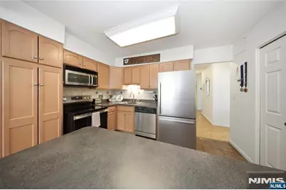 151 Prospect Avenue 16D #16D, Hackensack, NJ 07601 - Photo 1