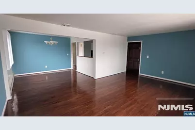 95 Stefanic Avenue, Elmwood Park, NJ 07407 - Photo 8