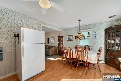 61 Oak Street, Rochelle Park Township, NJ 07662 - Photo 14