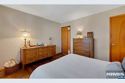 61 Oak Street, Rochelle Park Township, NJ 07662 - Photo 16