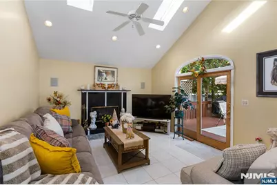 5 English Avenue, Elmwood Park, NJ 07407 - Photo 16