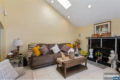 5 English Avenue, Elmwood Park, NJ 07407 - Photo 18