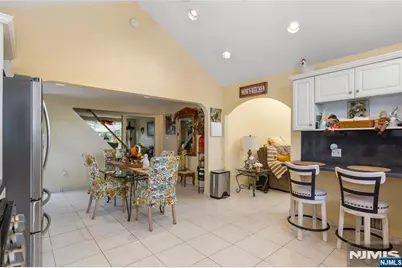 5 English Avenue, Elmwood Park, NJ 07407 - Photo 14