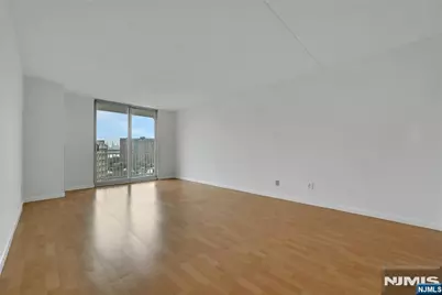 1077 River Road 1009 #1009, Edgewater, NJ 07020 - Photo 18