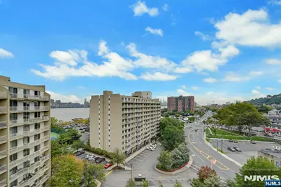 1077 River Road 1009 #1009, Edgewater, NJ 07020 - Photo 24