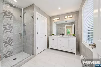 457 Lincoln Avenue 457 #457, Cliffside Park, NJ 07010 - Photo 32