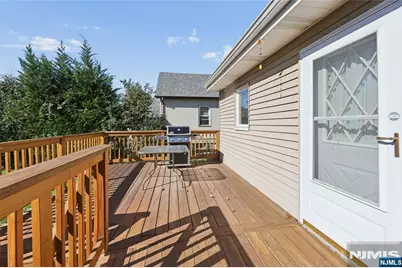 186 Grand Street, New Milford, NJ 07646 - Photo 12