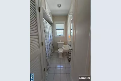92 Chamberlain Place, Midland Park, NJ 07432 - Photo 12