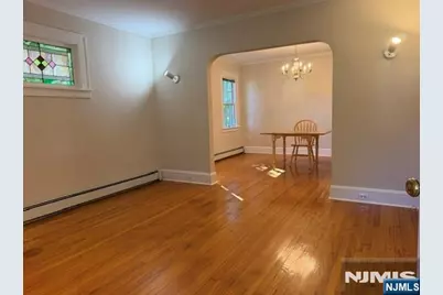 92 Chamberlain Place, Midland Park, NJ 07432 - Photo 4