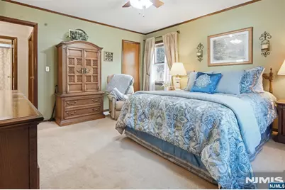 5-22 Hazel Place, Fair Lawn, NJ 07410 - Photo 10