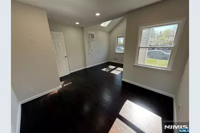 627 Mola Boulevard, Elmwood Park, NJ 07407 - Photo 14