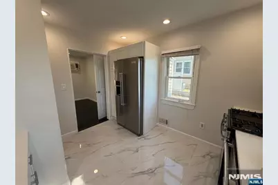 627 Mola Boulevard, Elmwood Park, NJ 07407 - Photo 4
