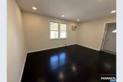 627 Mola Boulevard, Elmwood Park, NJ 07407 - Photo 12