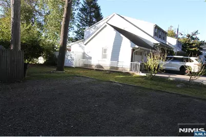 380 Lincoln Avenue, Hawthorne, NJ 07506 - Photo 4