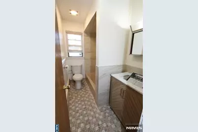 380 Lincoln Avenue, Hawthorne, NJ 07506 - Photo 24