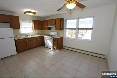 380 Lincoln Avenue, Hawthorne, NJ 07506 - Photo 18